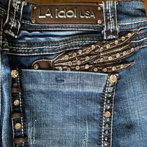 LA IDOL with LOTS of Rhinestones. Ladies capris Size 9